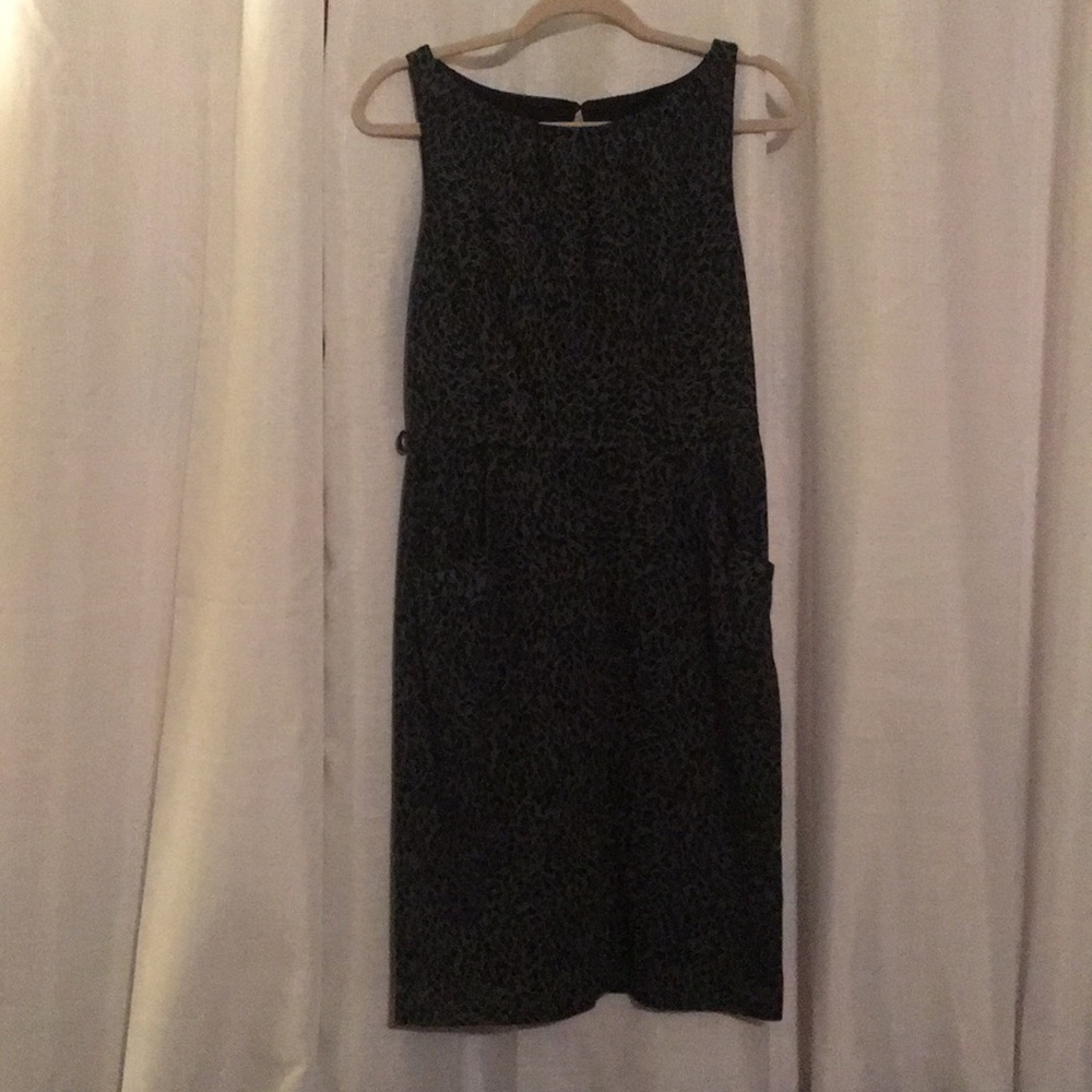 Snow leopard print dress with pockets